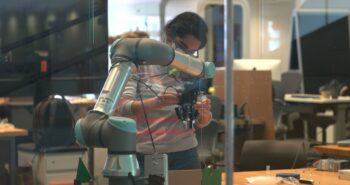 Το ρομπότ που βοηθά στη διαχείριση αποθήκης & το λιανεμπόριο